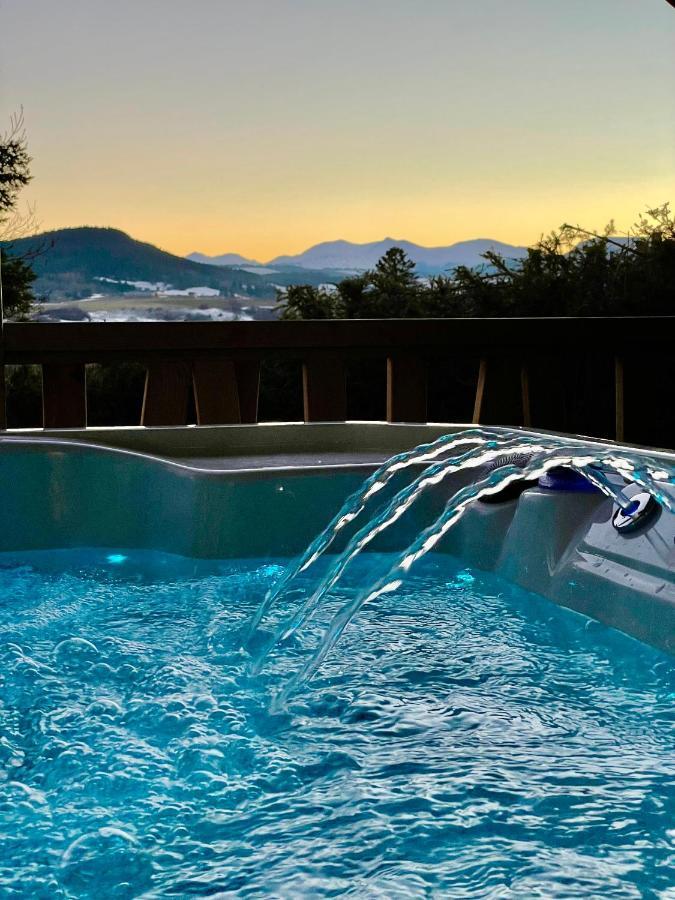 Domaine Les 2 Mondes Hotel Aydat Buitenkant foto